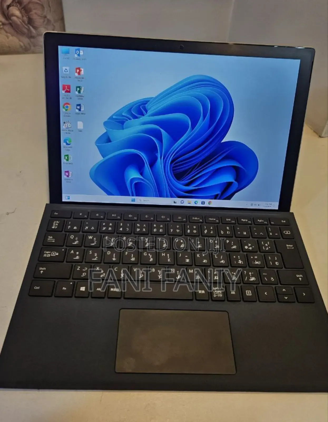 New Laptop Microsoft Surface 16GB Intel Core I7 SSD 512GB