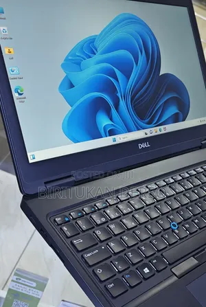 Photo - New Laptop Dell Latitude 5591 16GB Intel Core I7 SSD 512GB