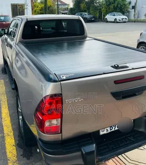 Toyota Hilux 2020 Gray