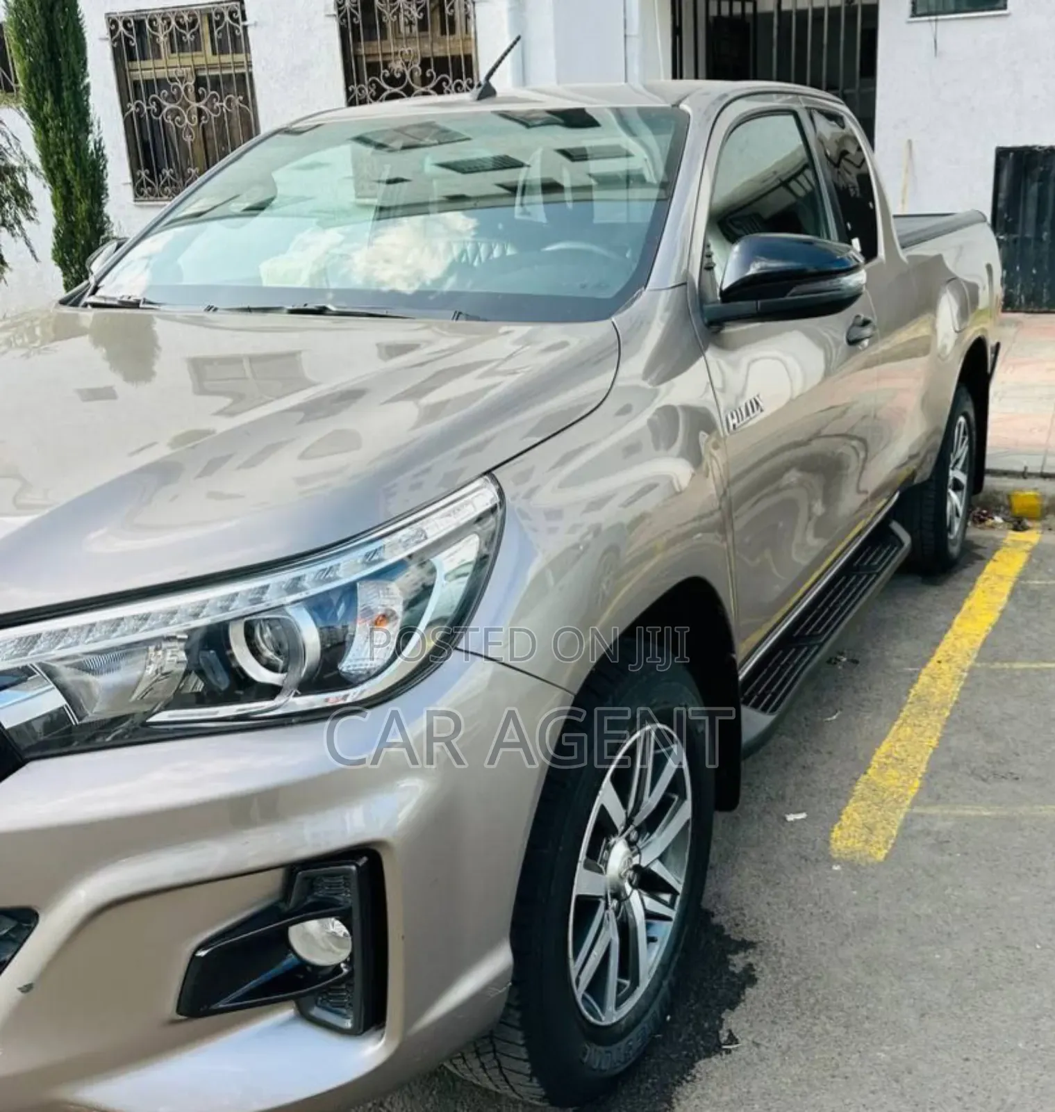 Toyota Hilux 2020 Gray