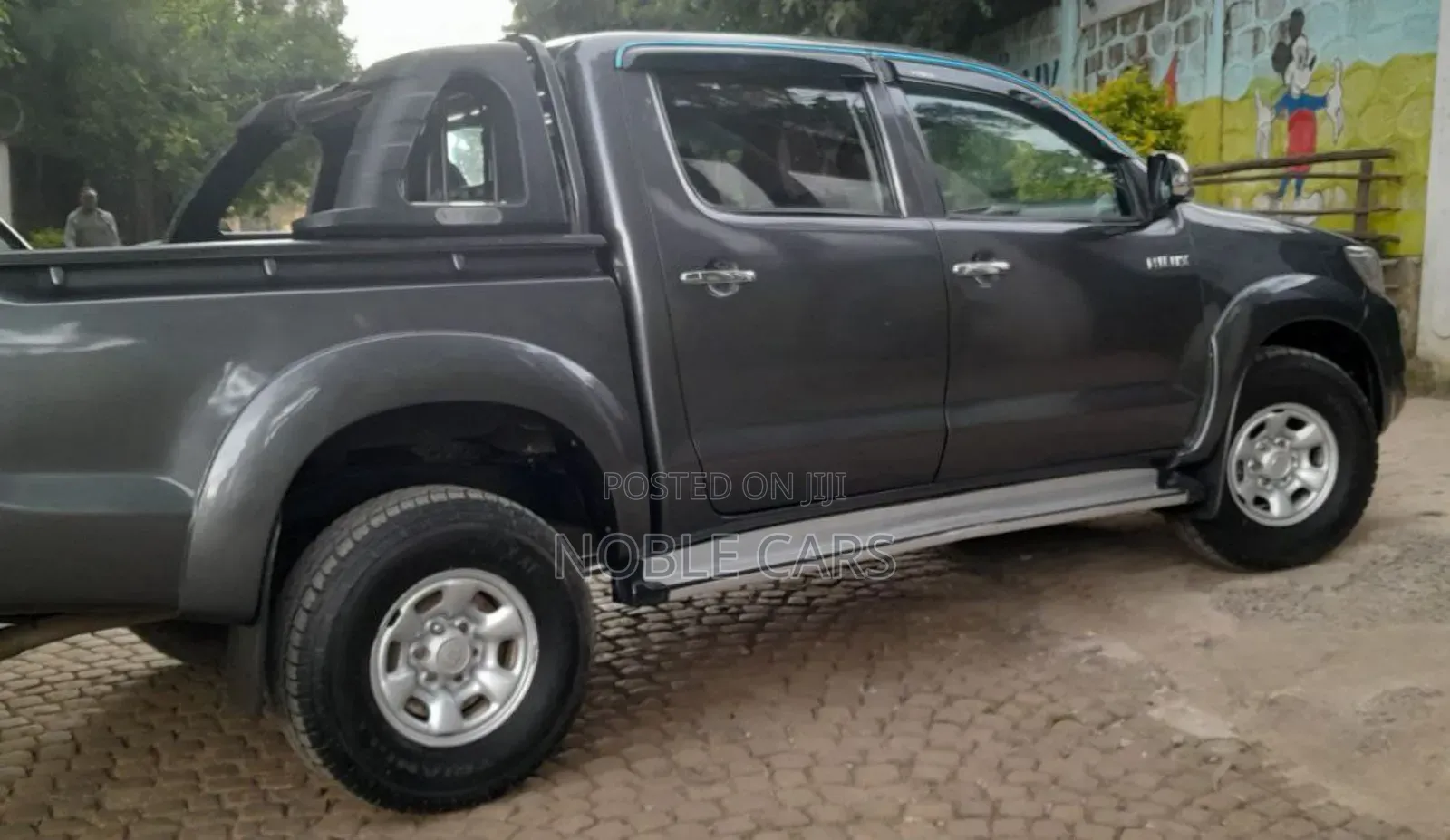 Toyota Hilux 2013 Gray