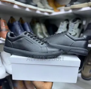  New Arrival  
  Calvin Klein 
Lather Flat  Made in Vietnam