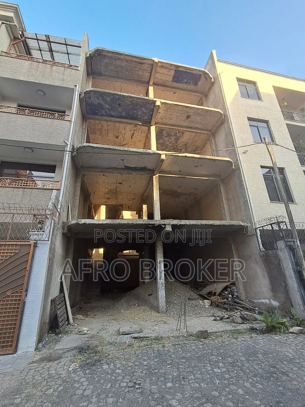 8bdrm House in Alem Bank, Akaky Kaliti for sale