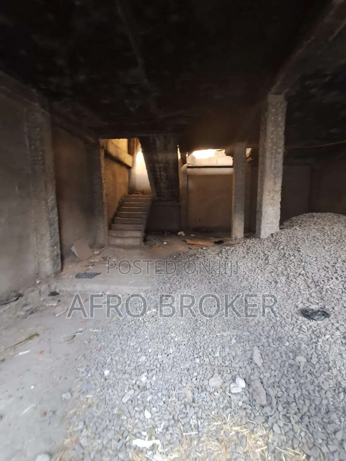 8bdrm House in Alem Bank, Akaky Kaliti for sale