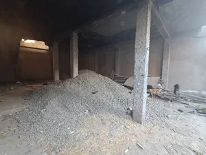 8bdrm House in Alem Bank, Akaky Kaliti for sale