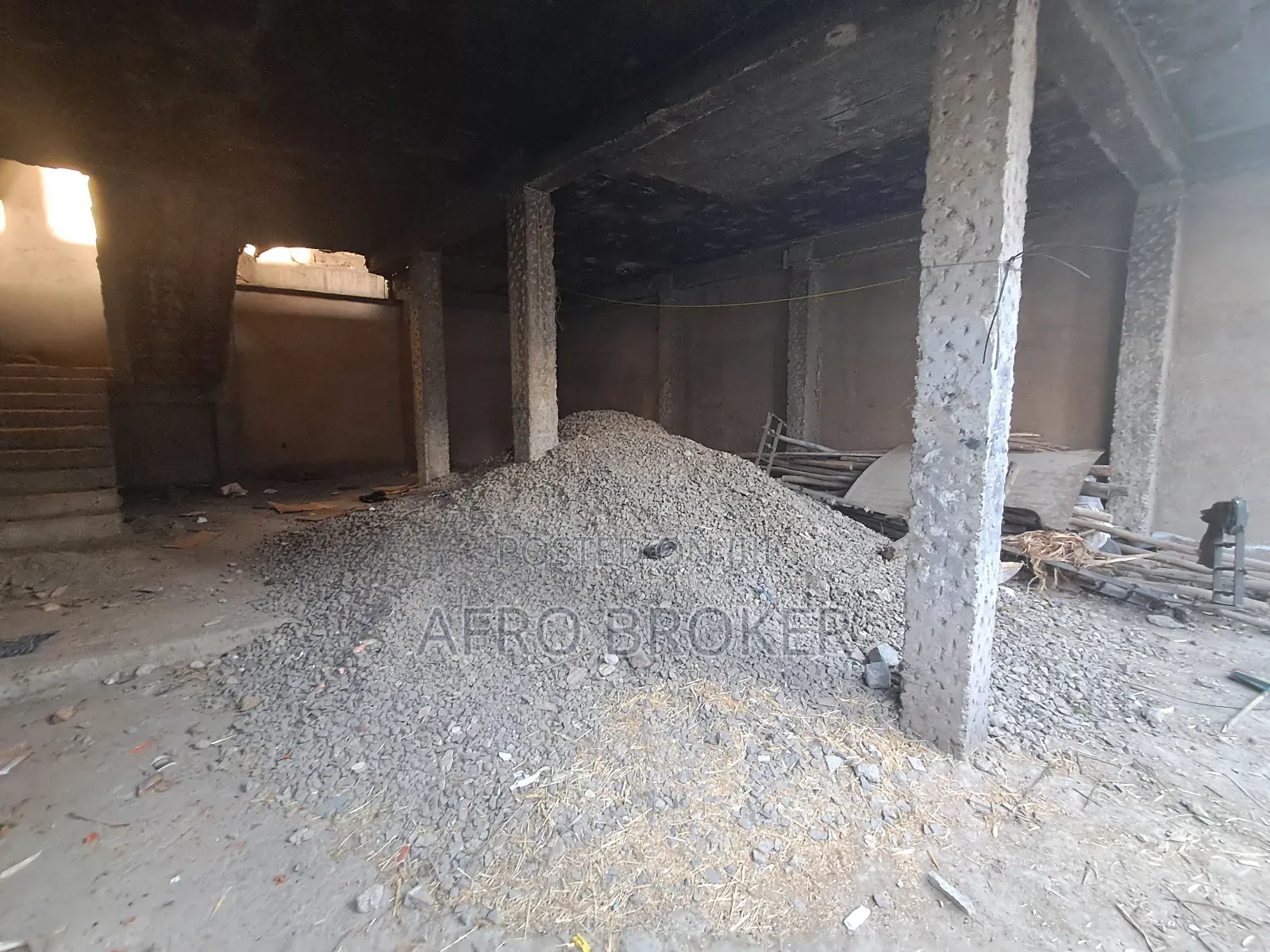 8bdrm House in Alem Bank, Akaky Kaliti for sale