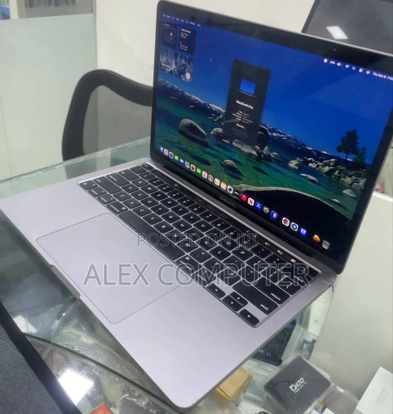 New Laptop Apple MacBook Pro M1 16GB Apple M1 Pro SSD 256GB