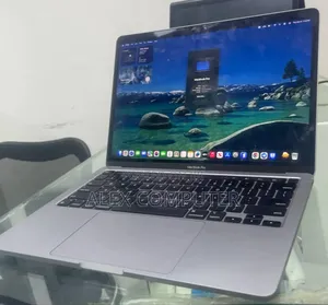 New Laptop Apple MacBook Pro M1 16GB Apple M1 Pro SSD 256GB