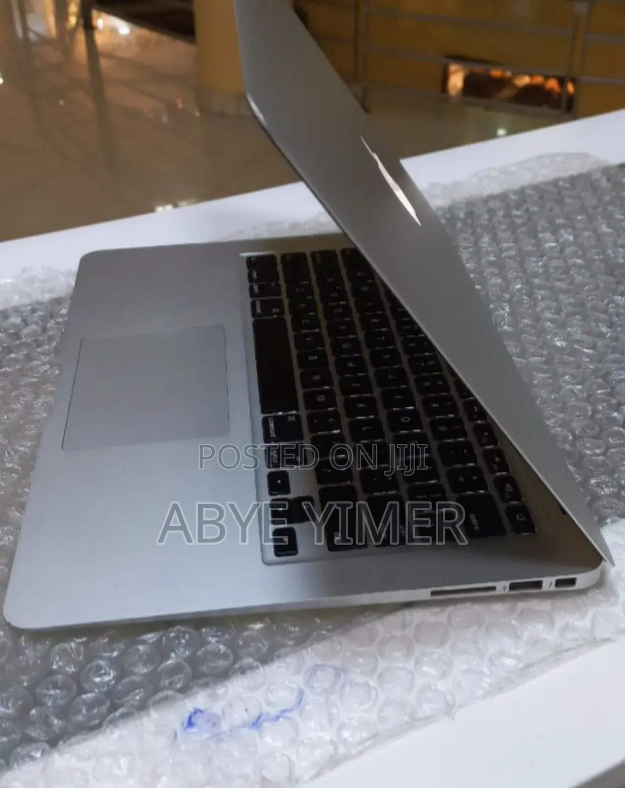 New Laptop Apple MacBook Air 2014 4GB Intel Core I5 SSD 256GB