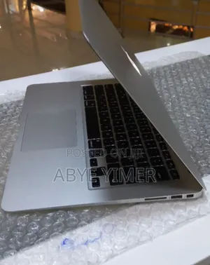 New Laptop Apple MacBook Air 2014 4GB Intel Core I5 SSD 256GB