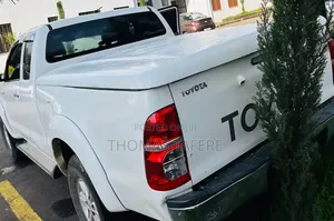 Toyota Hilux 2013