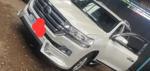 Toyota Land Cruiser 2008 White