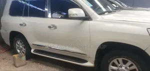 Toyota Land Cruiser 2008 White