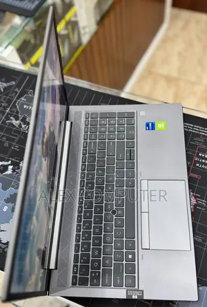 New Laptop HP ZBook 15 32GB Intel Core I7 SSD 512GB
