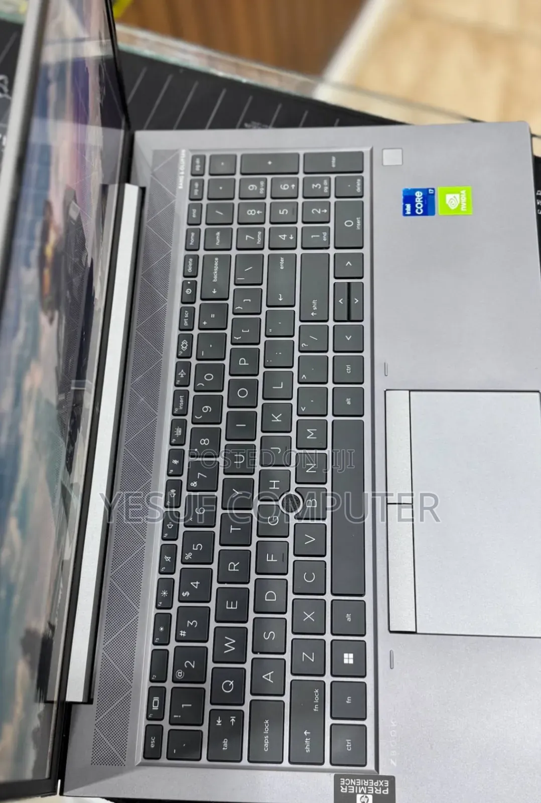 New Laptop HP ZBook Firefly G8 16GB Intel Core I7 SSD 512GB