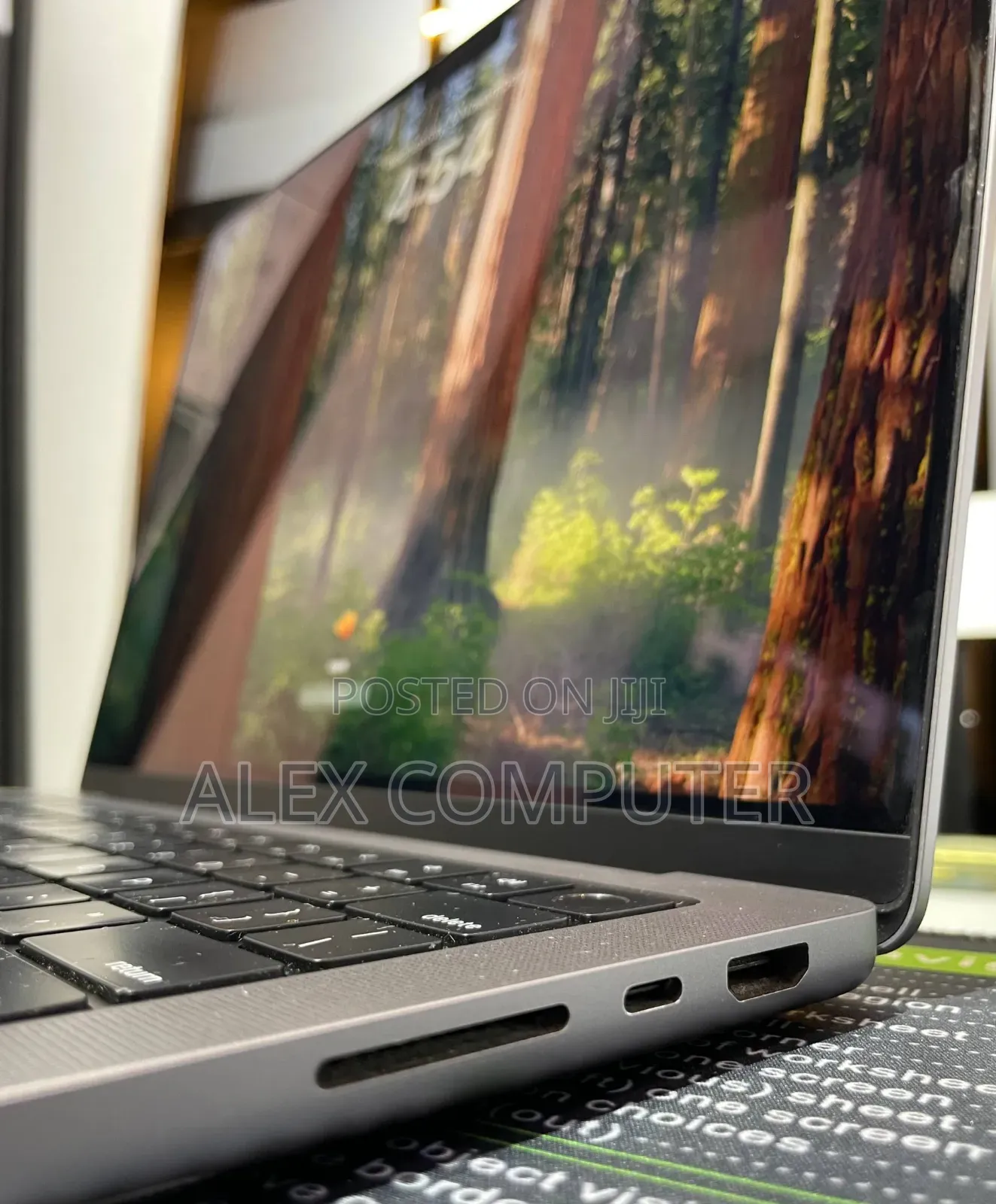 New Laptop Apple MacBook Pro M1 32GB Apple M1 Pro SSD 512GB