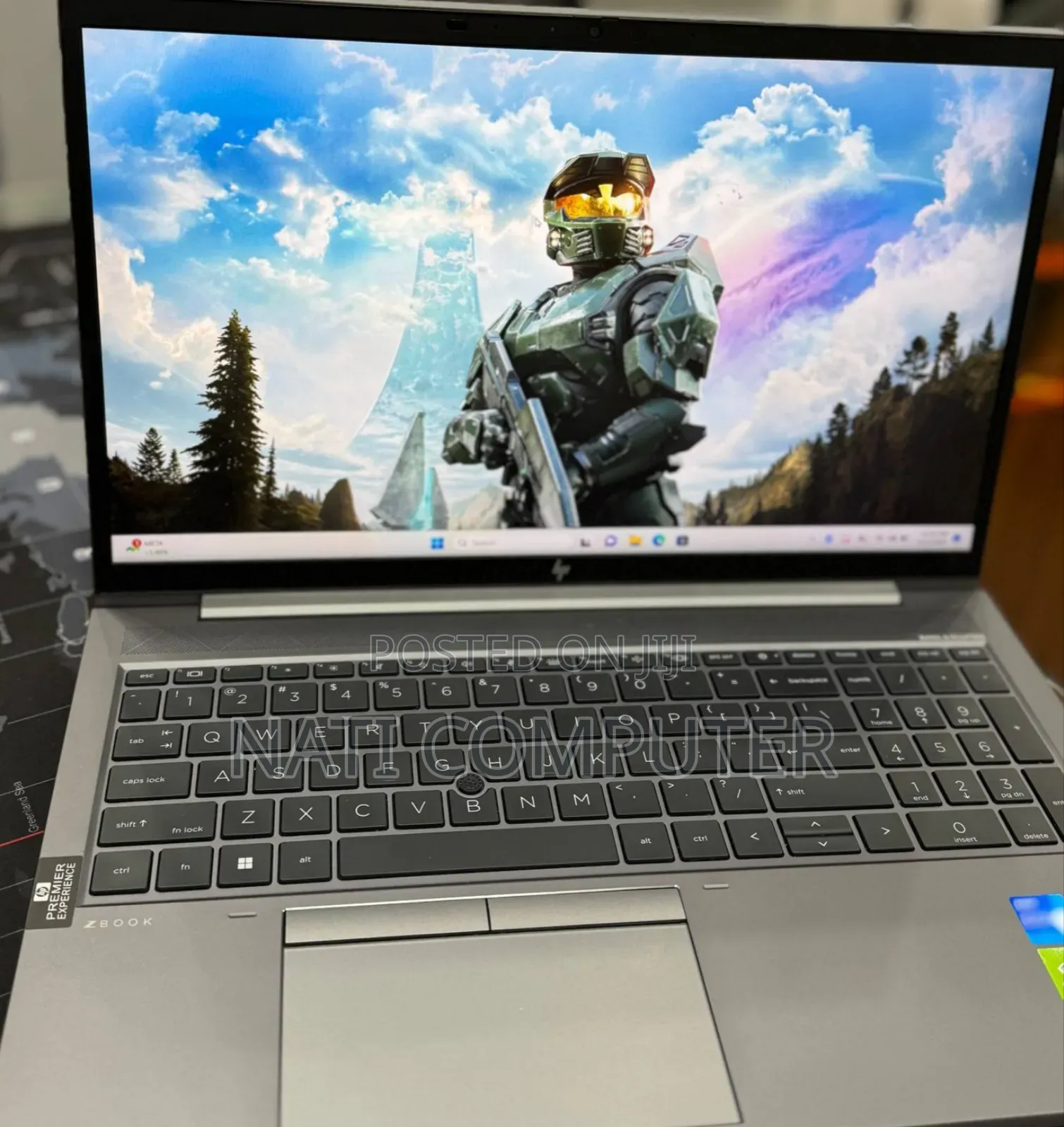 New Laptop HP ZBook Firefly G8 16GB Intel Core I7 SSD 512GB