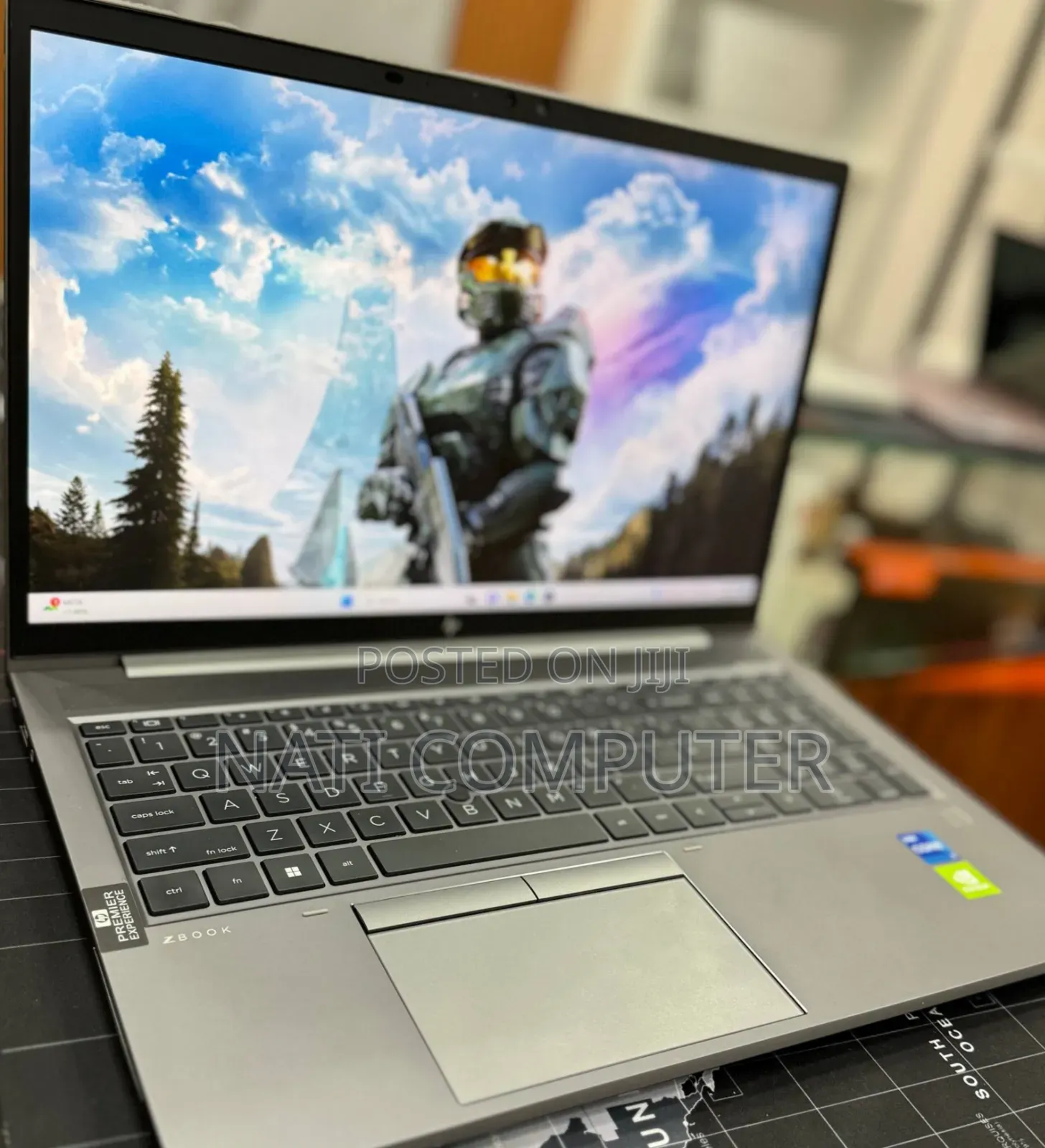 New Laptop HP ZBook Firefly G8 16GB Intel Core I7 SSD 512GB