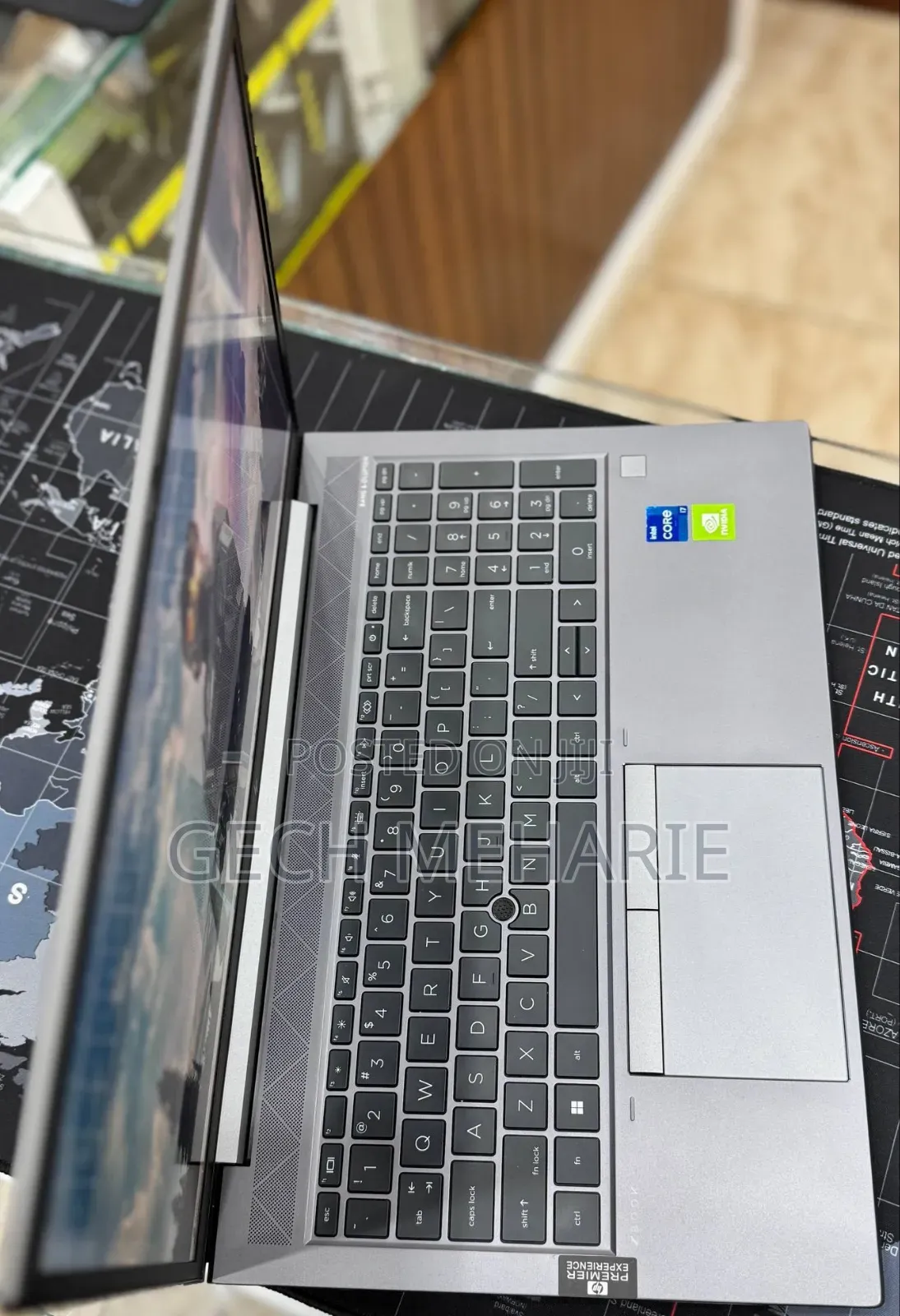 New Laptop HP ZBook Firefly G8 16GB Intel Core I7 SSD 512GB