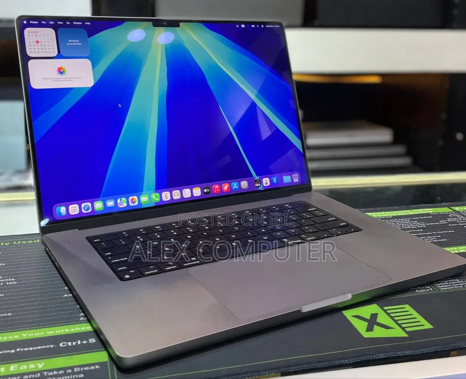 New Laptop Apple MacBook Pro 2021 M1 64GB Apple M1 Max SSD 1T