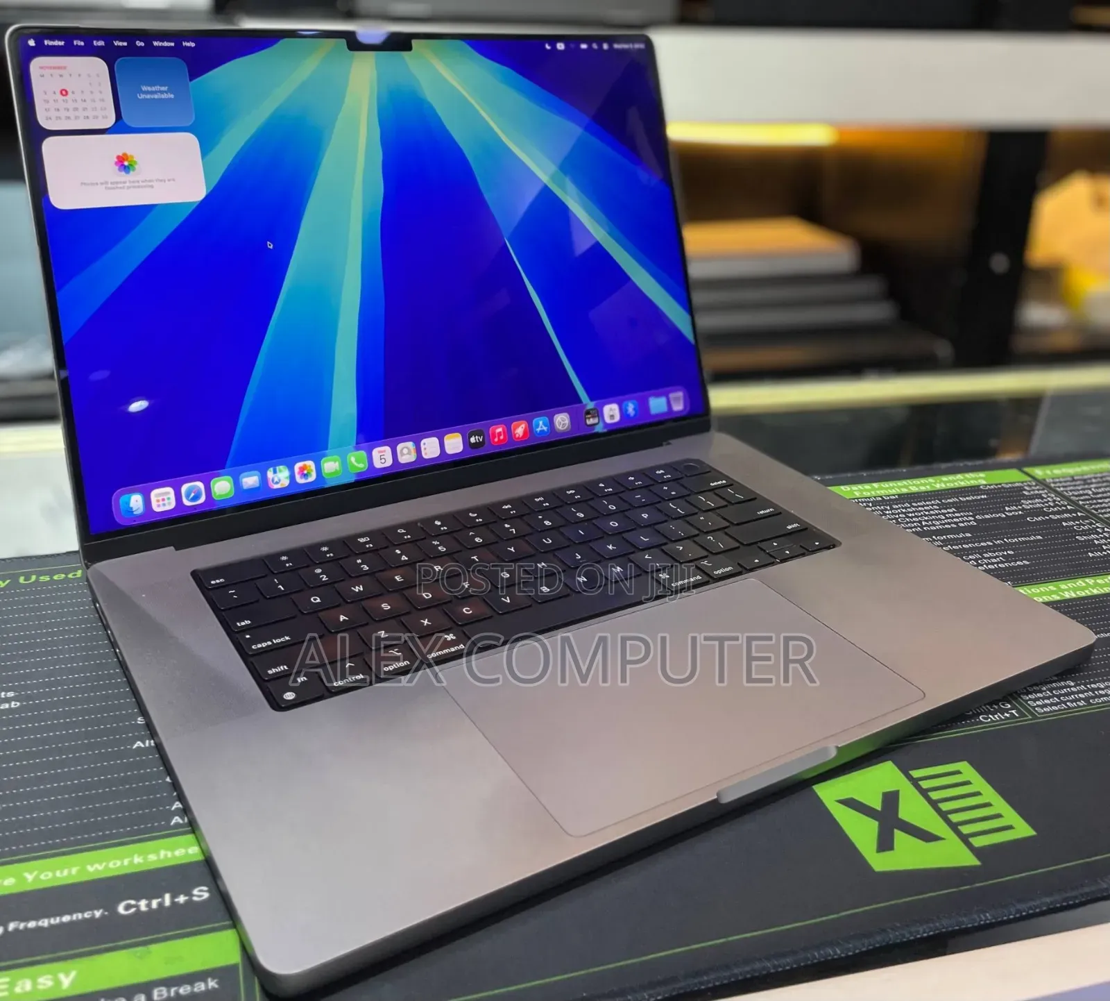 New Laptop Apple MacBook Pro 2021 M1 64GB Apple M1 Max SSD 1T