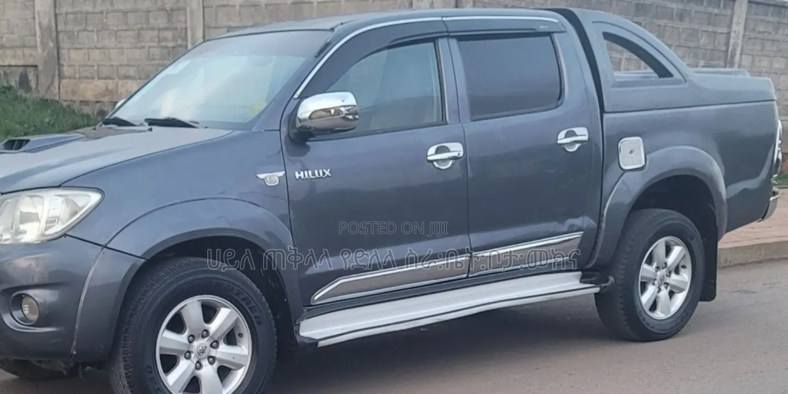 Toyota Hilux 2009 Gray