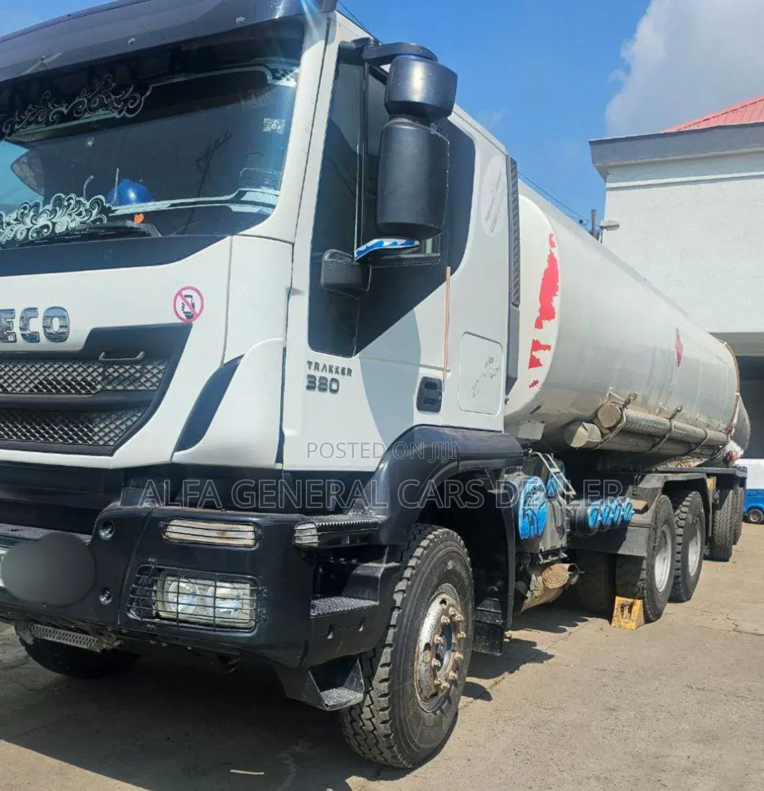 2017 ባላቶኒ ቦቴ ከነተሳቢው •ባንክ 2,800,000 ጎማ 100%