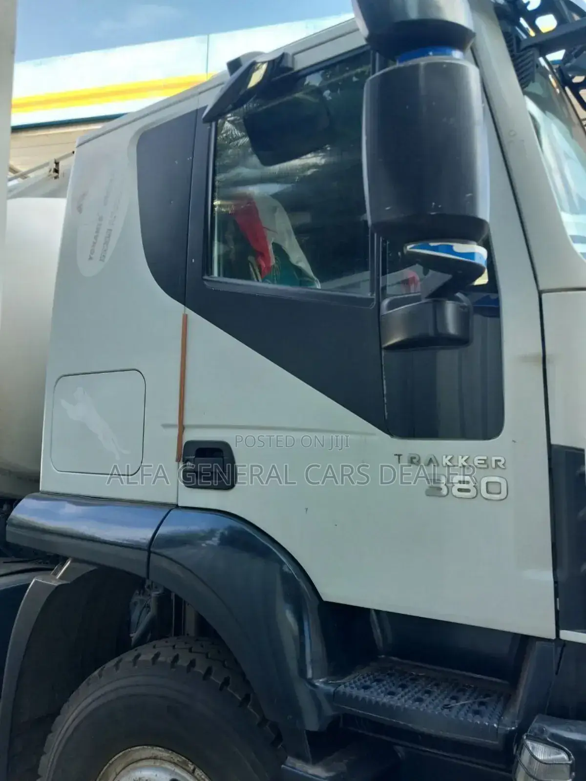 2017 ባላቶኒ ቦቴ ከነተሳቢው •ባንክ 2,800,000 ጎማ 100%