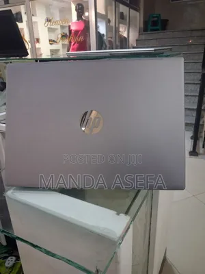 New Laptop HP Pavilion 14 8GB AMD Ryzen 5 SSD 512GB