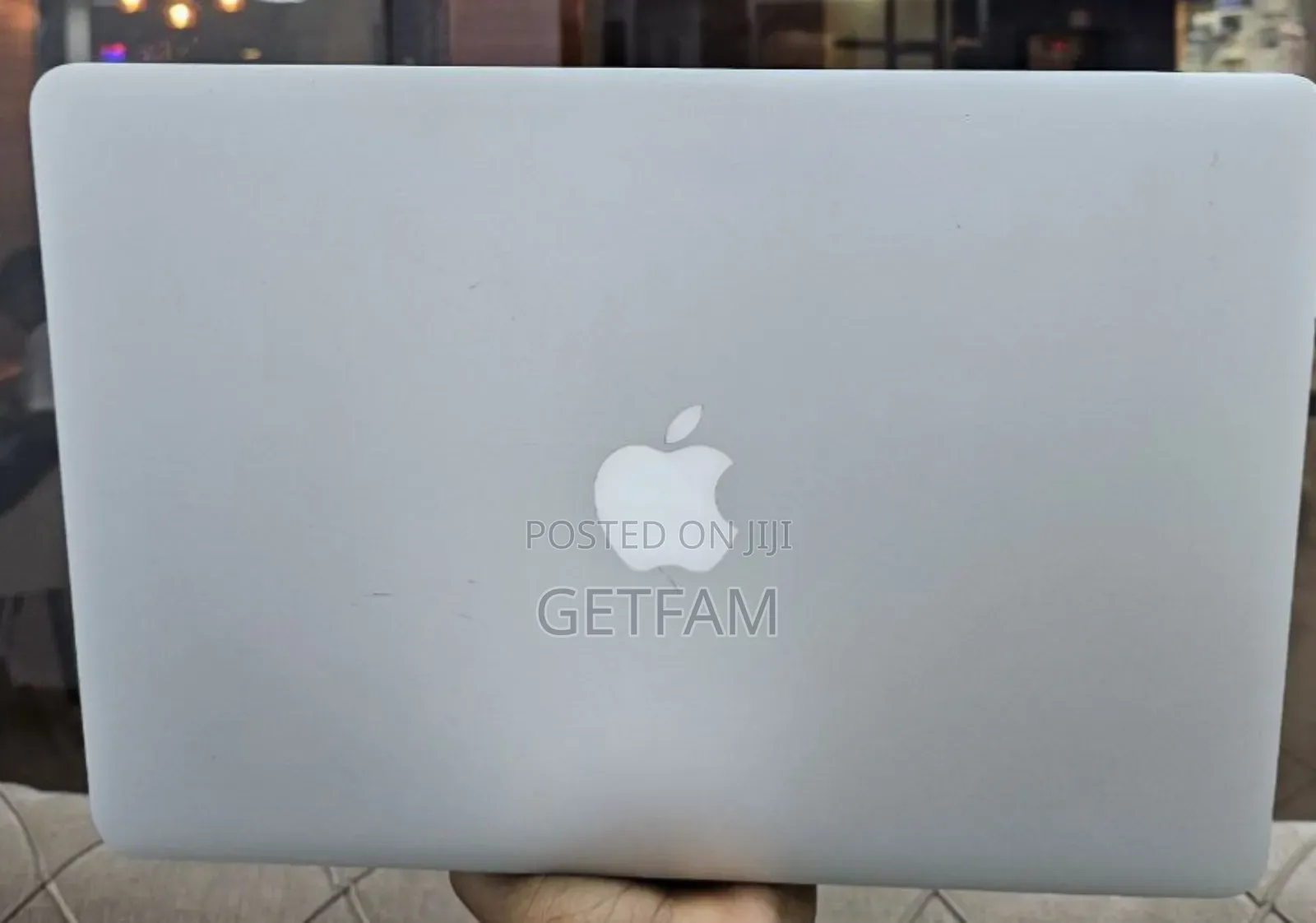 New Laptop Apple MacBook Air 2023 M2 8GB Intel Core I5 SSD 256GB