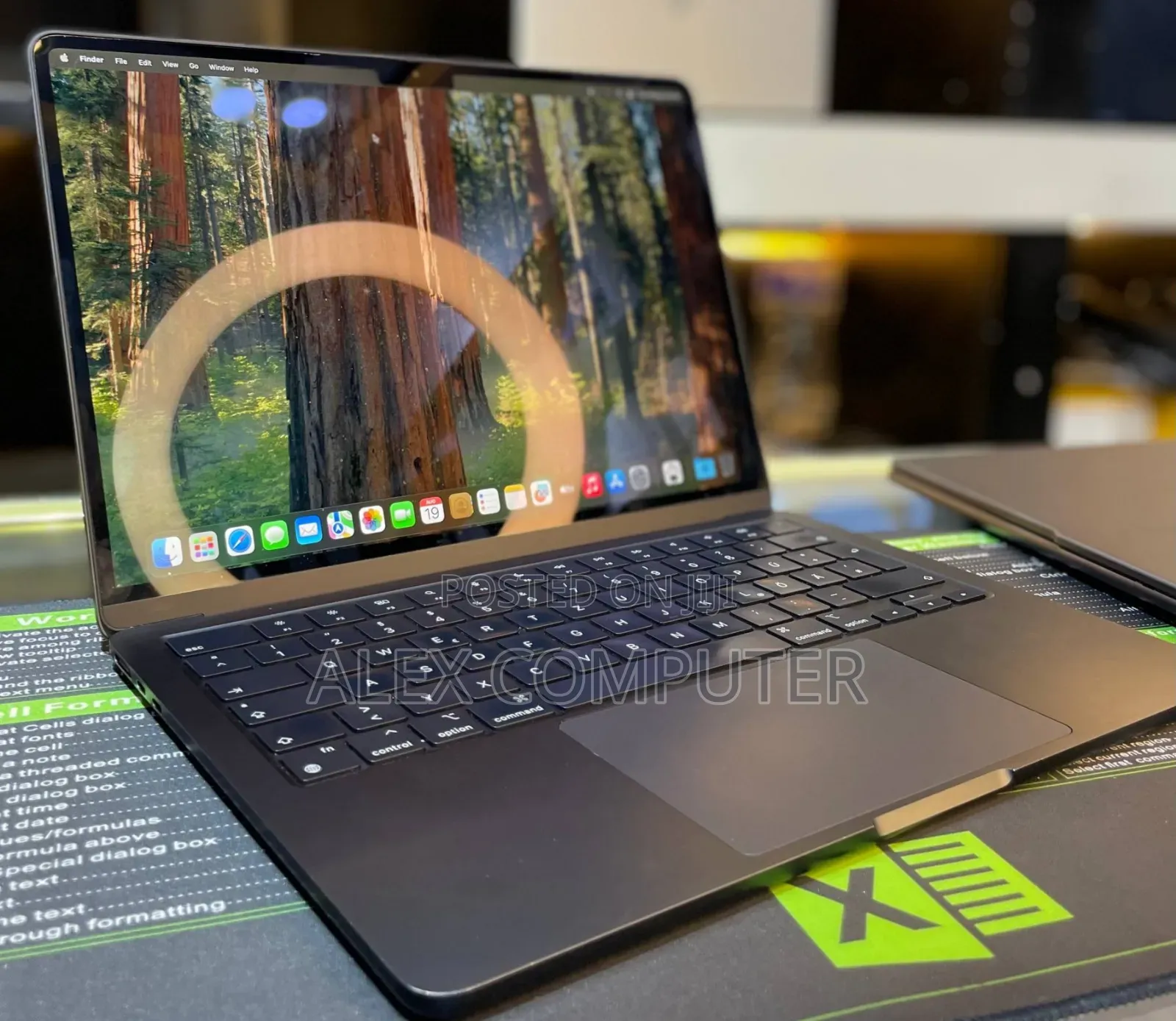 New Laptop Apple MacBook Air 2023 M2 24GB Apple M2 SSD 1T