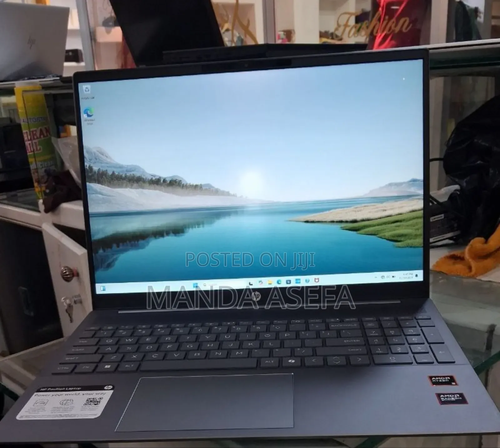 New Laptop HP Pavilion 14 8GB AMD Ryzen 5 SSD 512GB