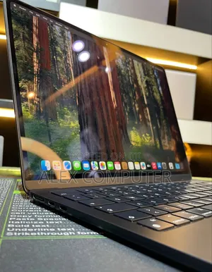 New Laptop Apple MacBook Air 2023 M2 24GB Apple M2 SSD 1T