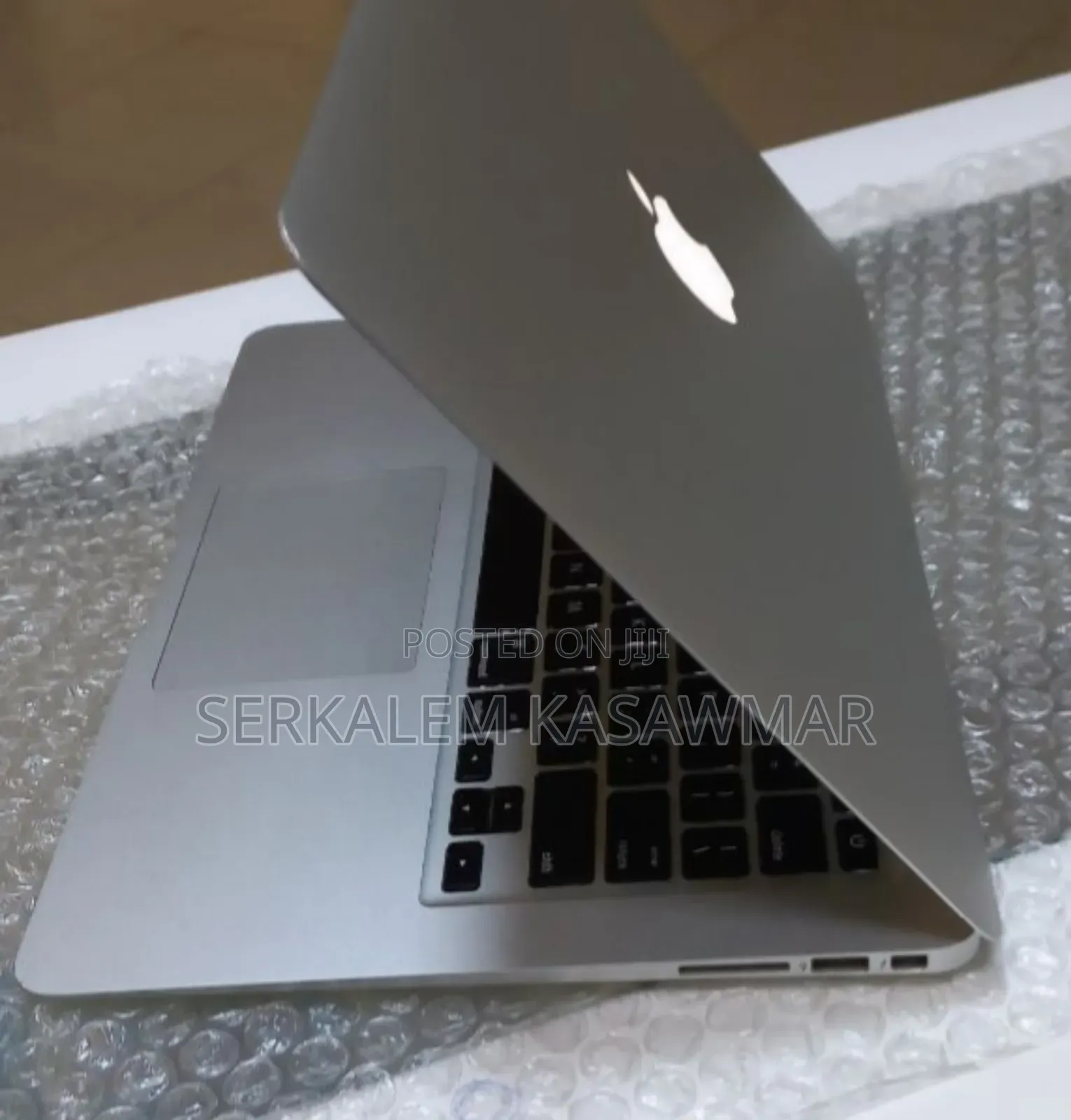 New Laptop Apple MacBook Air 2014 4GB Intel Core I5 SSD 256GB