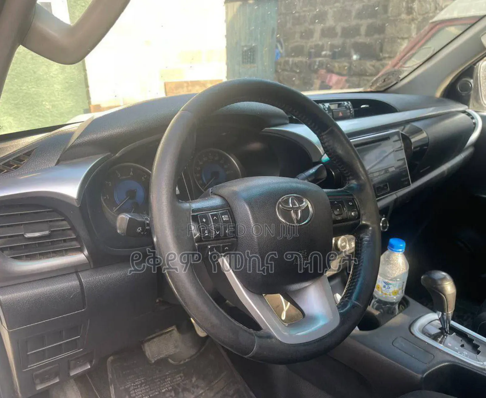 Toyota Hilux 2018 White