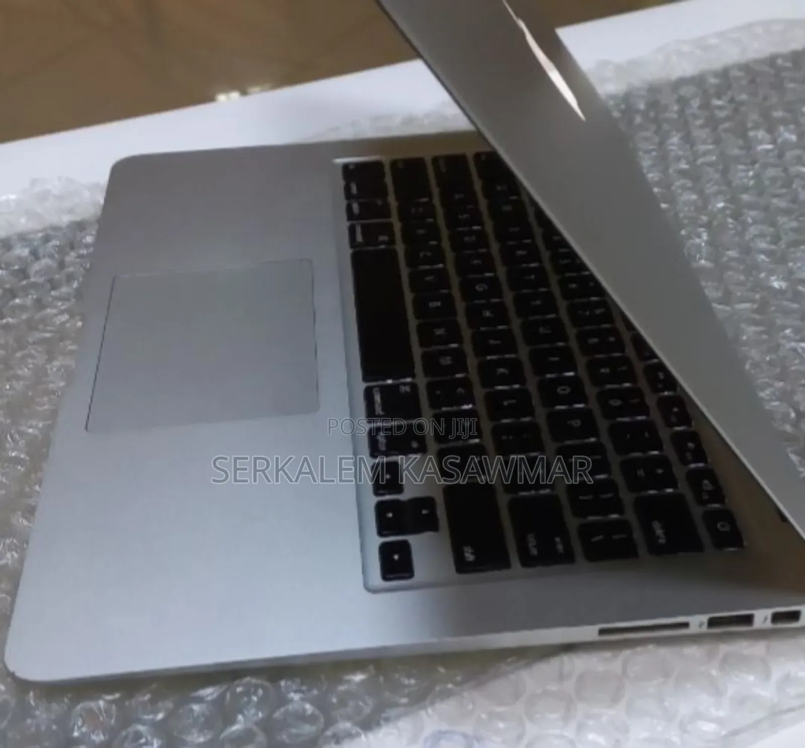 New Laptop Apple MacBook Air 2014 4GB Intel Core I5 SSD 256GB