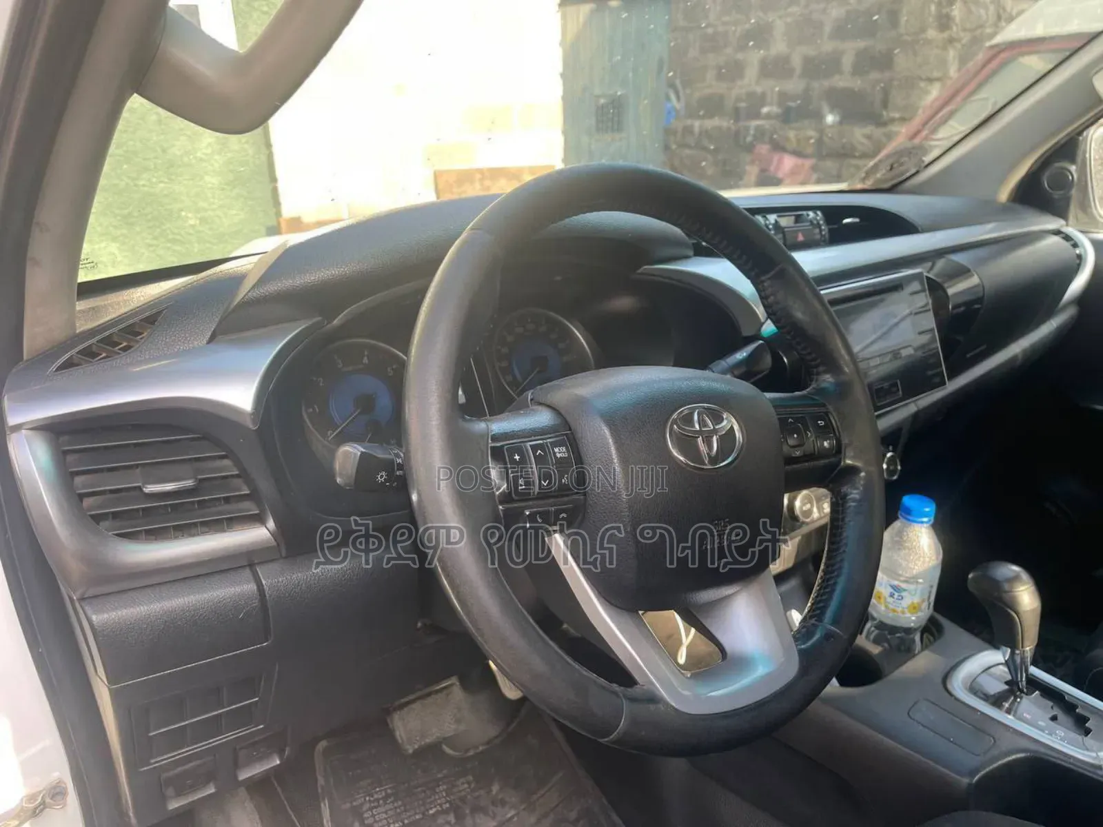 Toyota Hilux 2018 White