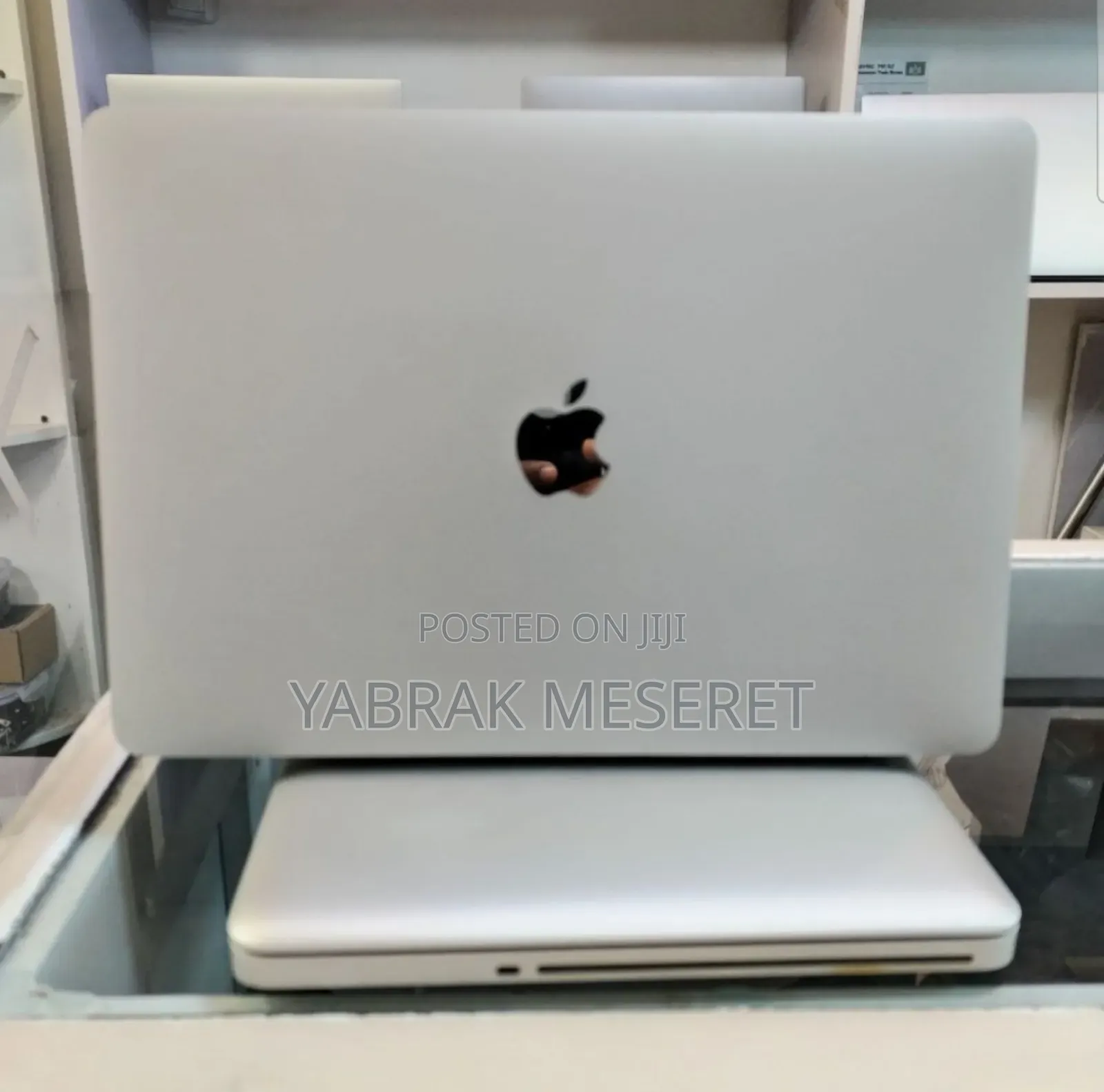 New Laptop Apple MacBook Pro M1 16GB Apple M1 Pro SSD 512GB