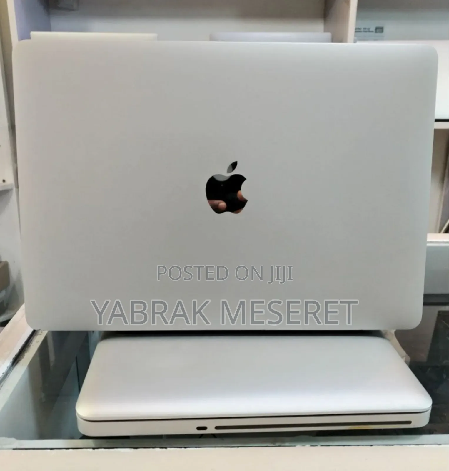 New Laptop Apple MacBook Pro M1 16GB Apple M1 Pro SSD 512GB