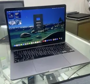 New Laptop Apple MacBook Pro M1 16GB Apple M1 Pro SSD 256GB
