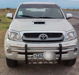 Photo - Toyota Hilux 2.5 D-4D SRX 2009 Silver