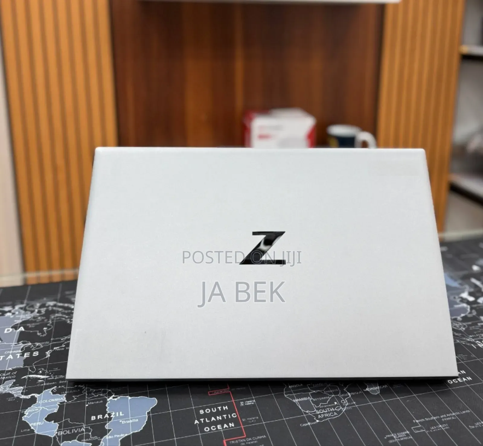 New Laptop HP ZBook Firefly G8 16GB Intel Core I7 SSD 512GB