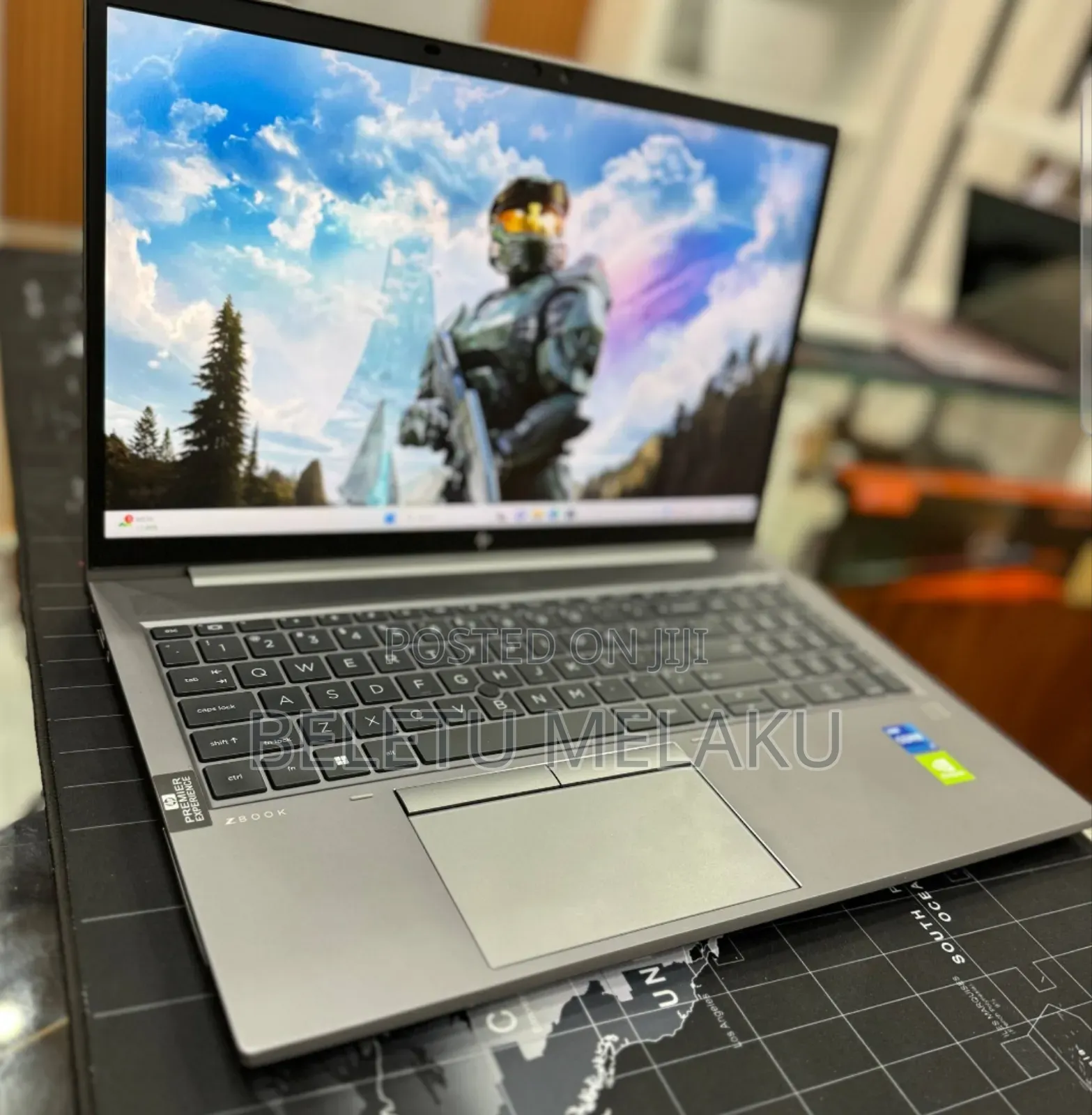 New Laptop HP ZBook Firefly G8 16GB Intel Core I7 SSD 512GB