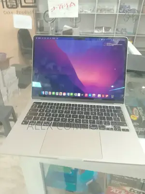 New Laptop Apple MacBook Air 2022 M2 8GB Apple M2 SSD 512GB