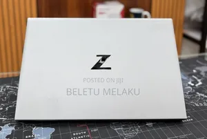 New Laptop HP ZBook Firefly G8 16GB Intel Core I7 SSD 512GB