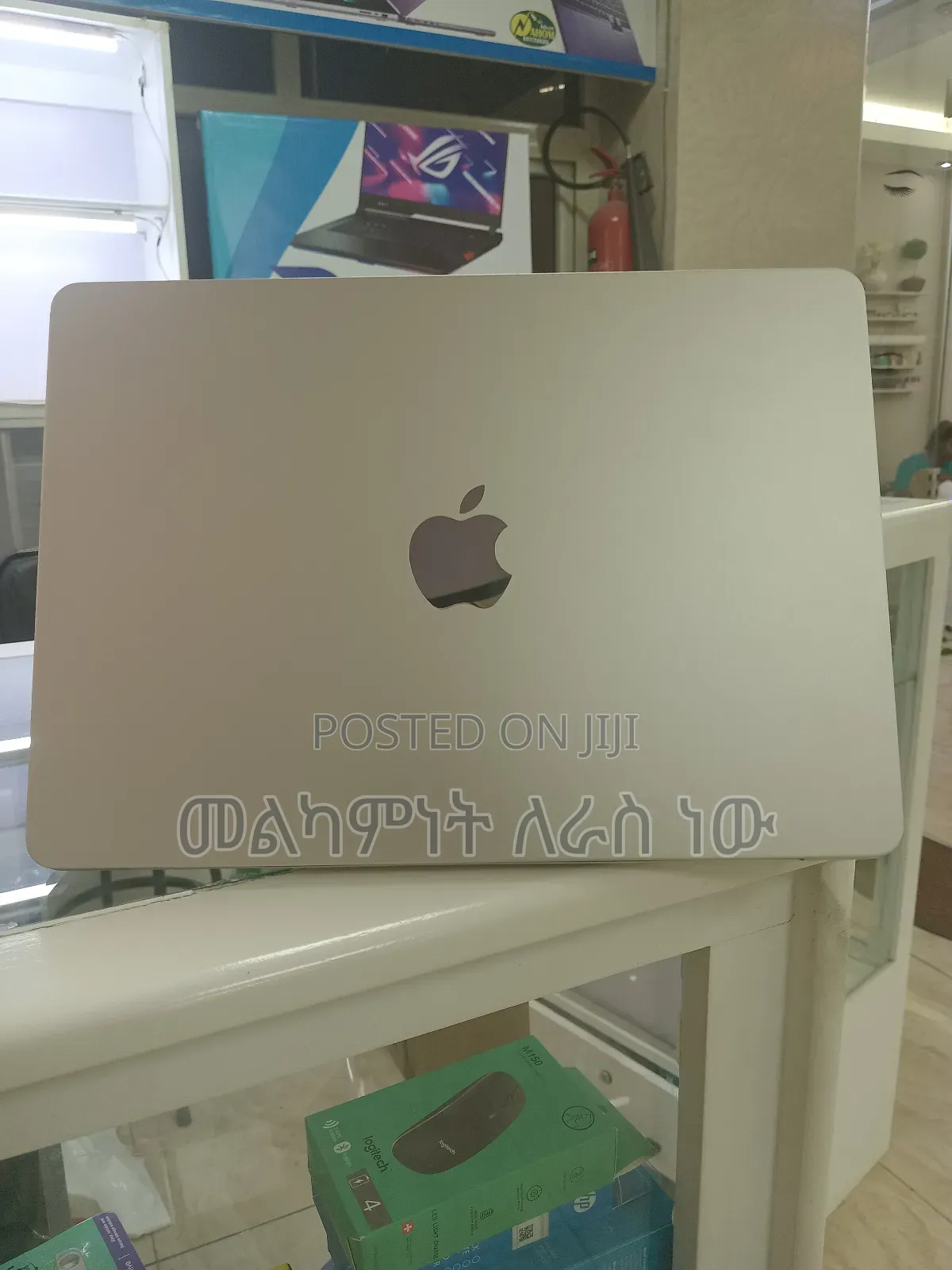New Laptop Apple MacBook Air 2022 M2 8GB Apple M2 SSD 512GB