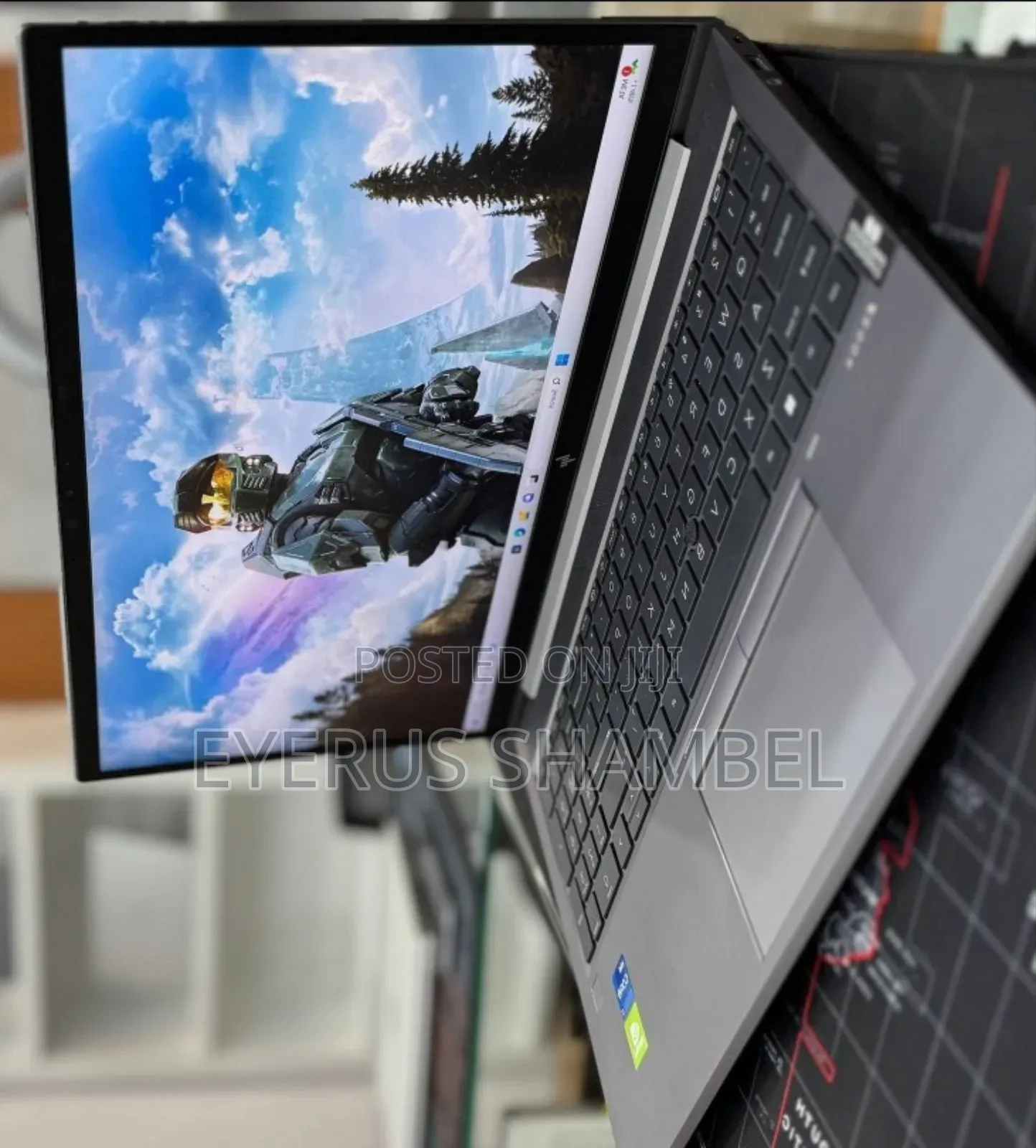 New Laptop HP ZBook Firefly G8 16GB Intel Core I7 SSD 512GB