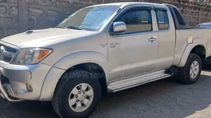 Photo - Toyota Hilux 2008