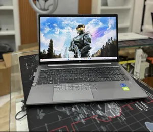 New Laptop HP ZBook Firefly 14 G7 16GB Intel Core I7 SSD 512GB