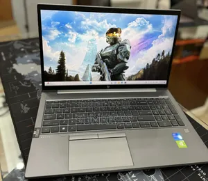 New Laptop HP ZBook Firefly 14 G7 16GB Intel Core I7 SSD 512GB